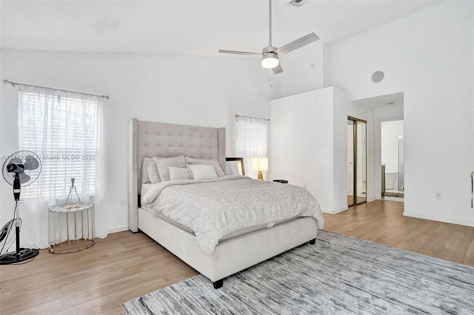 BOULEVARD FOREST - Residential Lease