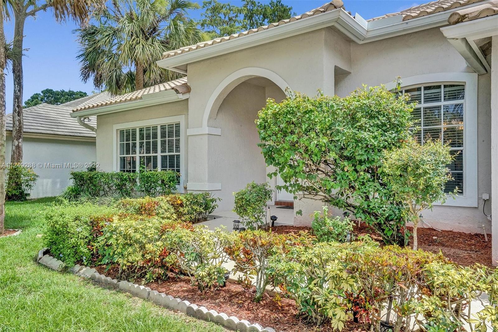 BOULEVARD FOREST - Residential Lease