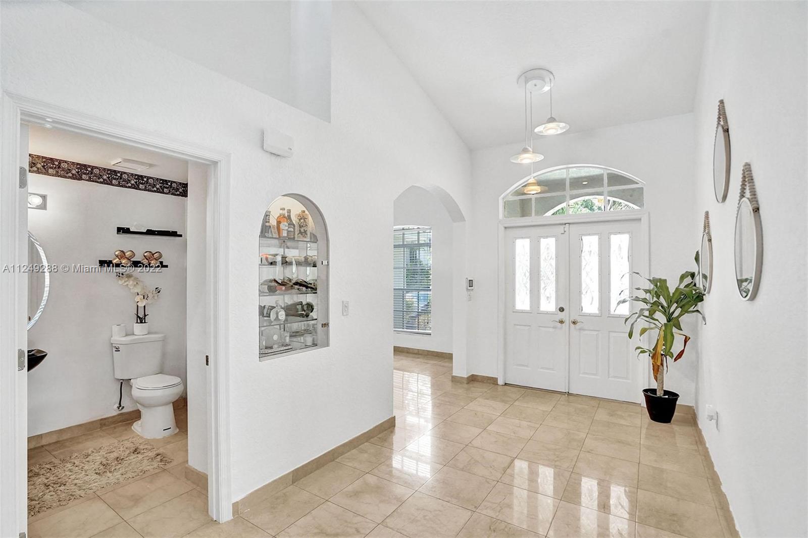 BOULEVARD FOREST - Residential Lease