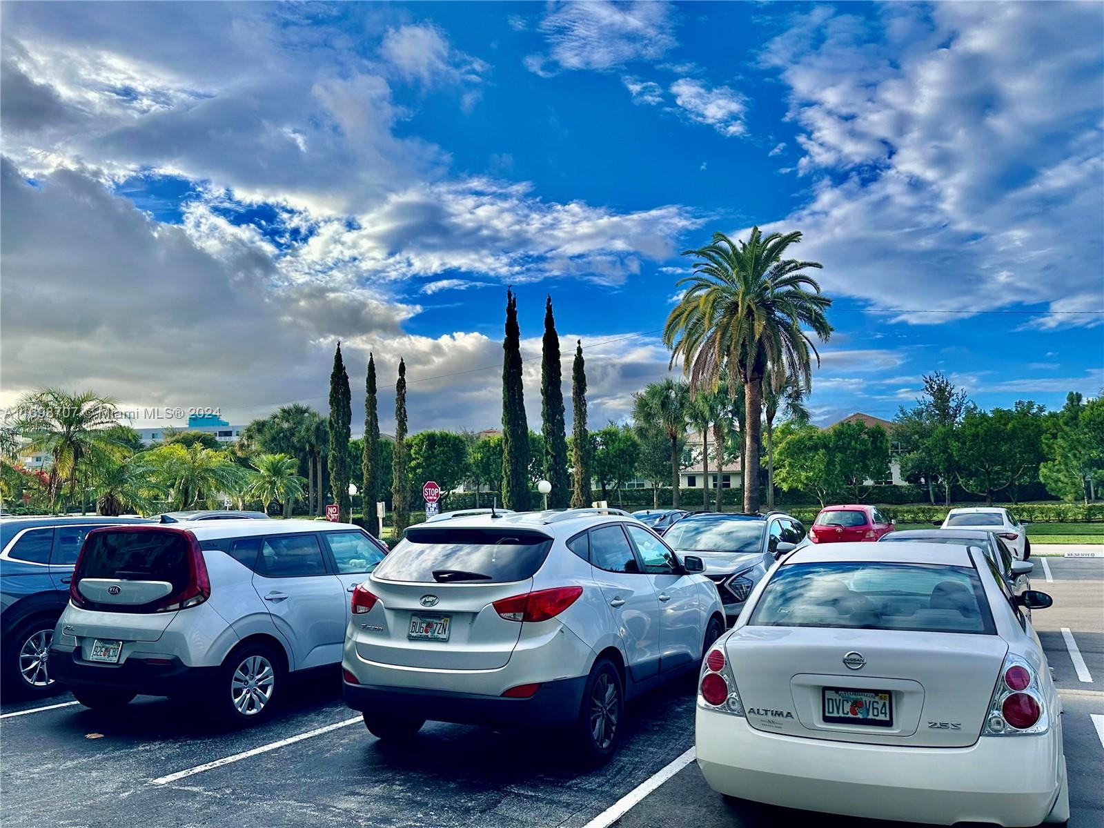 HILLCREST NO 21 CONDO - Residential