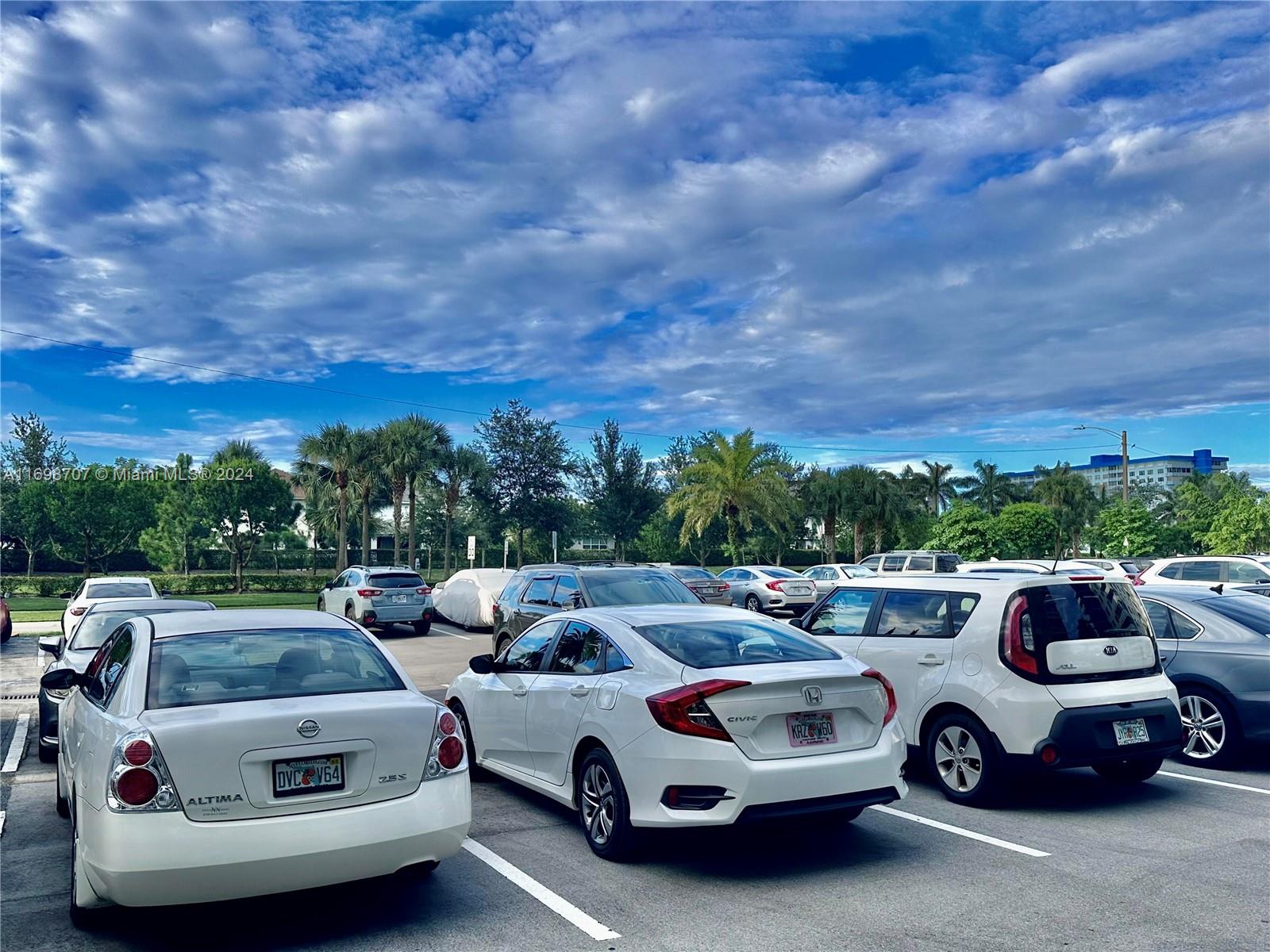 HILLCREST NO 21 CONDO - Residential