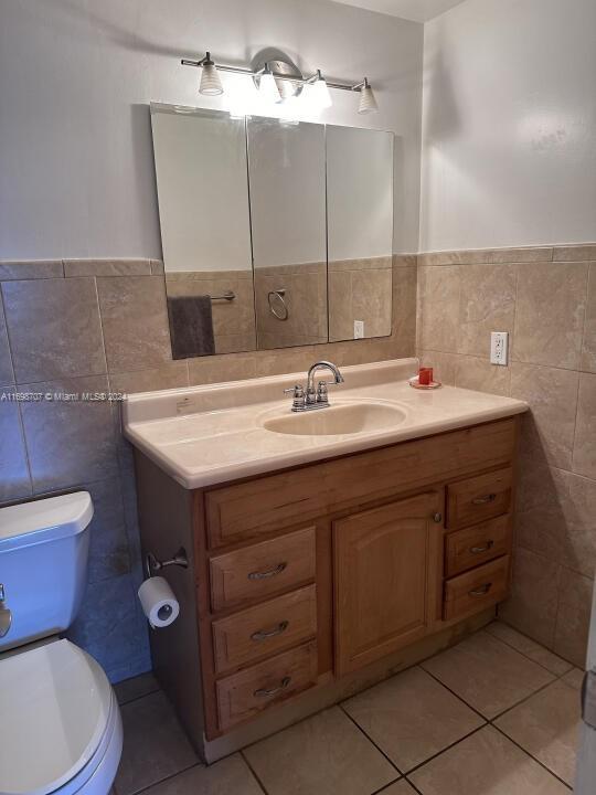 HILLCREST NO 21 CONDO - Residential