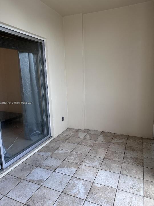 HILLCREST NO 21 CONDO - Residential