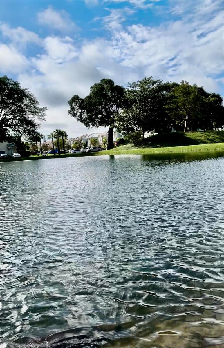 HILLCREST NO 21 CONDO - Residential