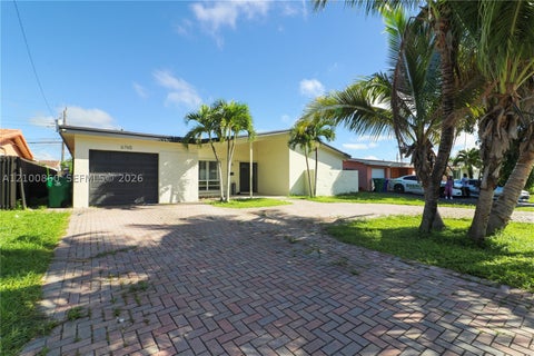 Photo of 6765 Ixora Dr, Miramar, FL 33023 (MLS # A12100860)