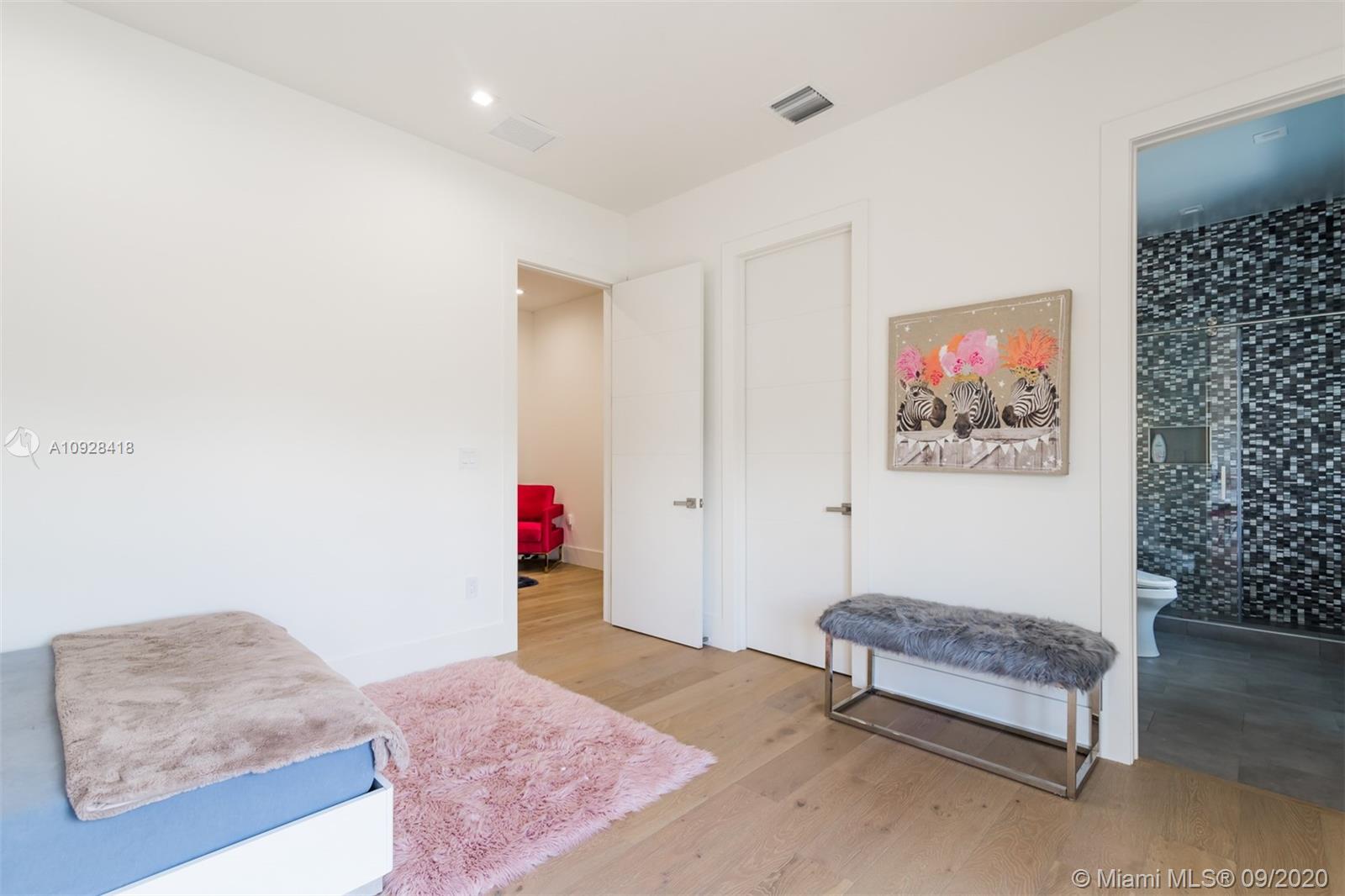 CORAL GABLES RIVIERA SEC - Residential