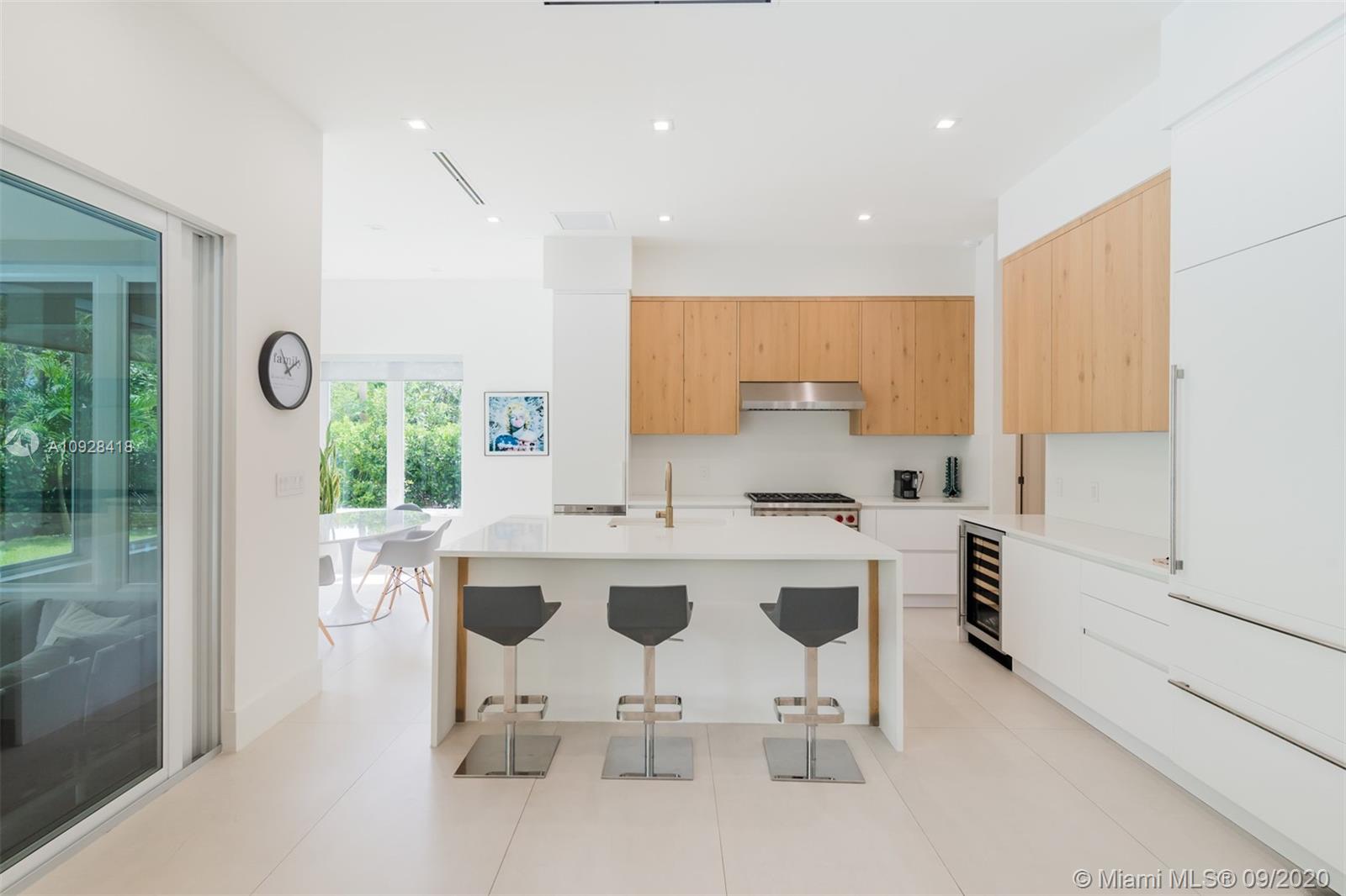 CORAL GABLES RIVIERA SEC - Residential