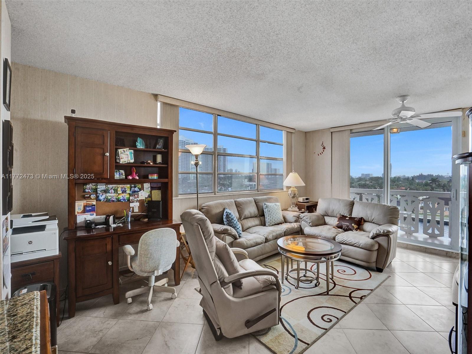 ASHLEIGH HOUSE CONDO - Residential Lease