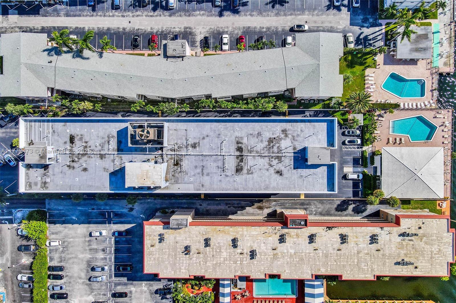 ASHLEIGH HOUSE CONDO - Residential Lease