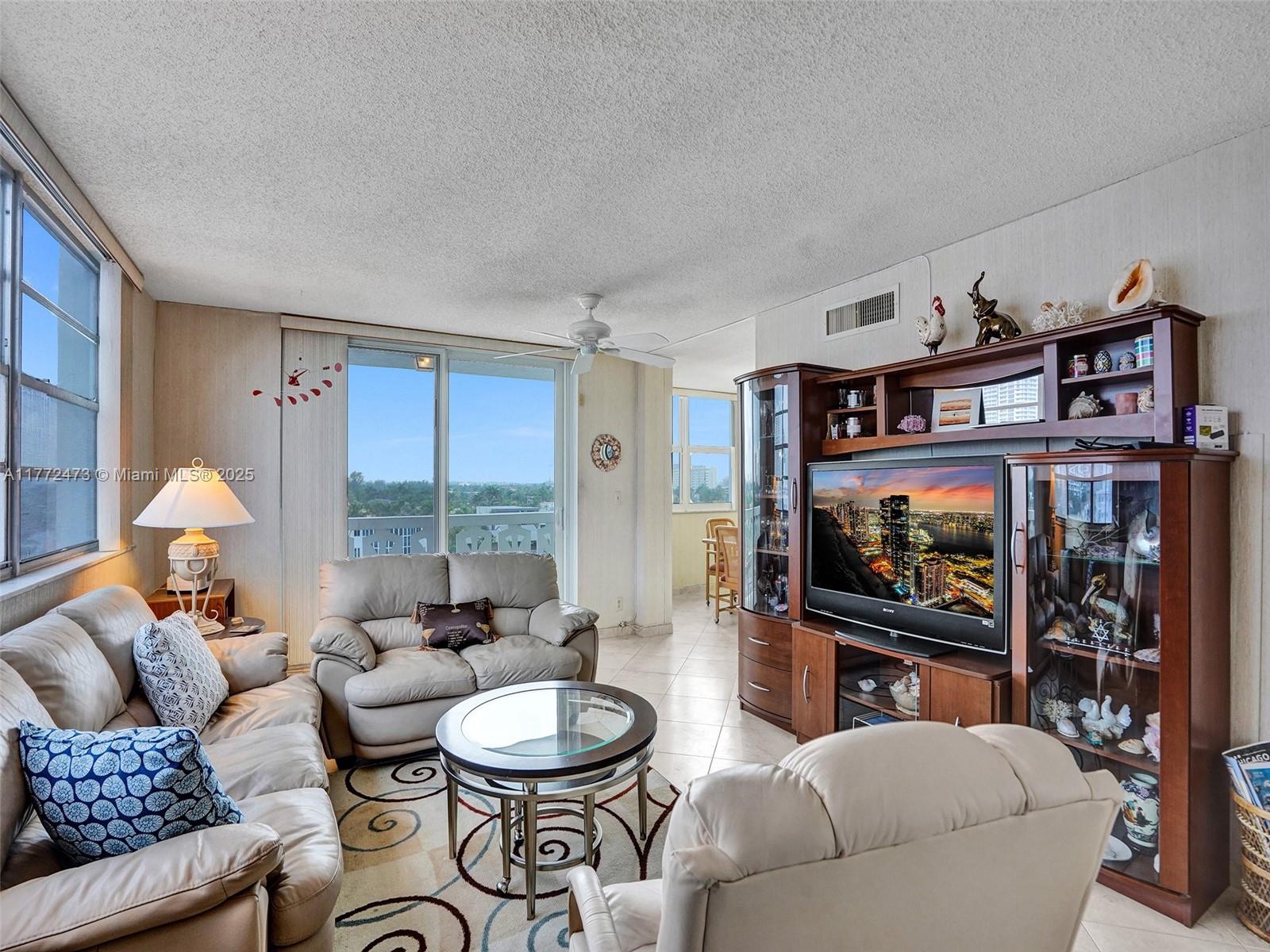 ASHLEIGH HOUSE CONDO - Residential Lease