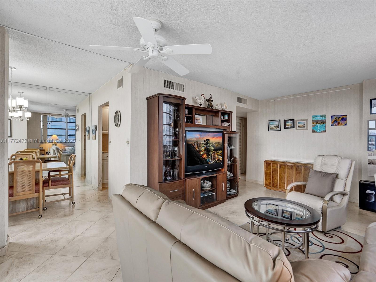 ASHLEIGH HOUSE CONDO - Residential Lease