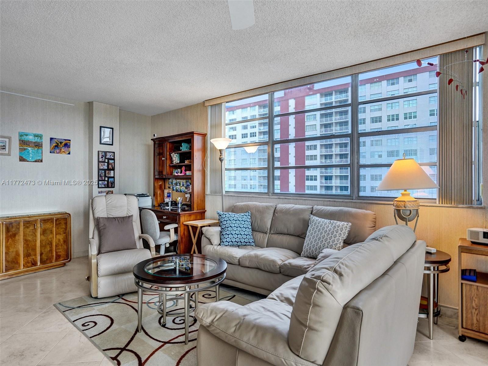 ASHLEIGH HOUSE CONDO - Residential Lease