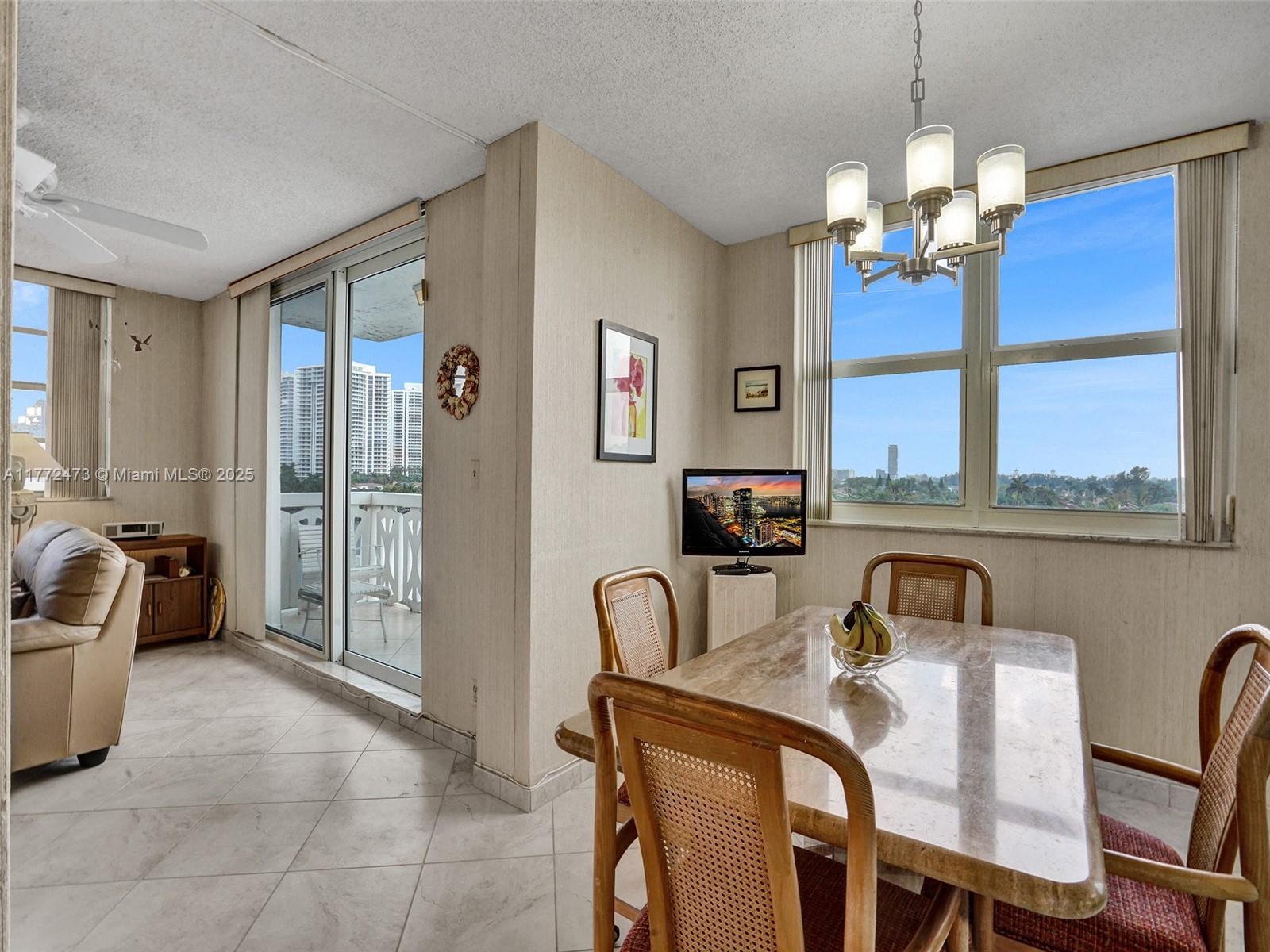 ASHLEIGH HOUSE CONDO - Residential Lease