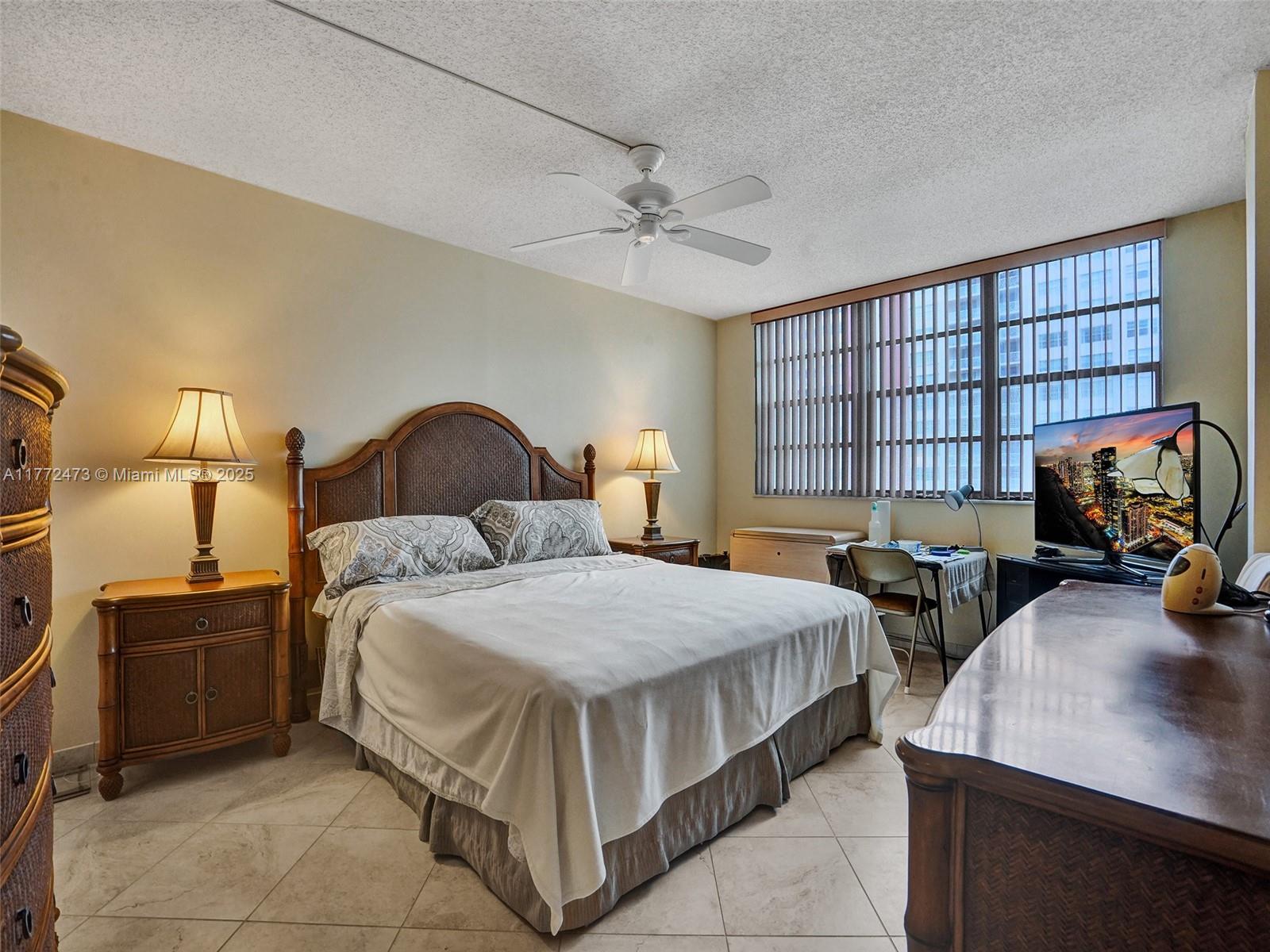 ASHLEIGH HOUSE CONDO - Residential Lease