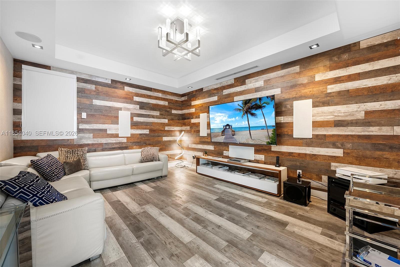 STILWELL ISLES - Residential