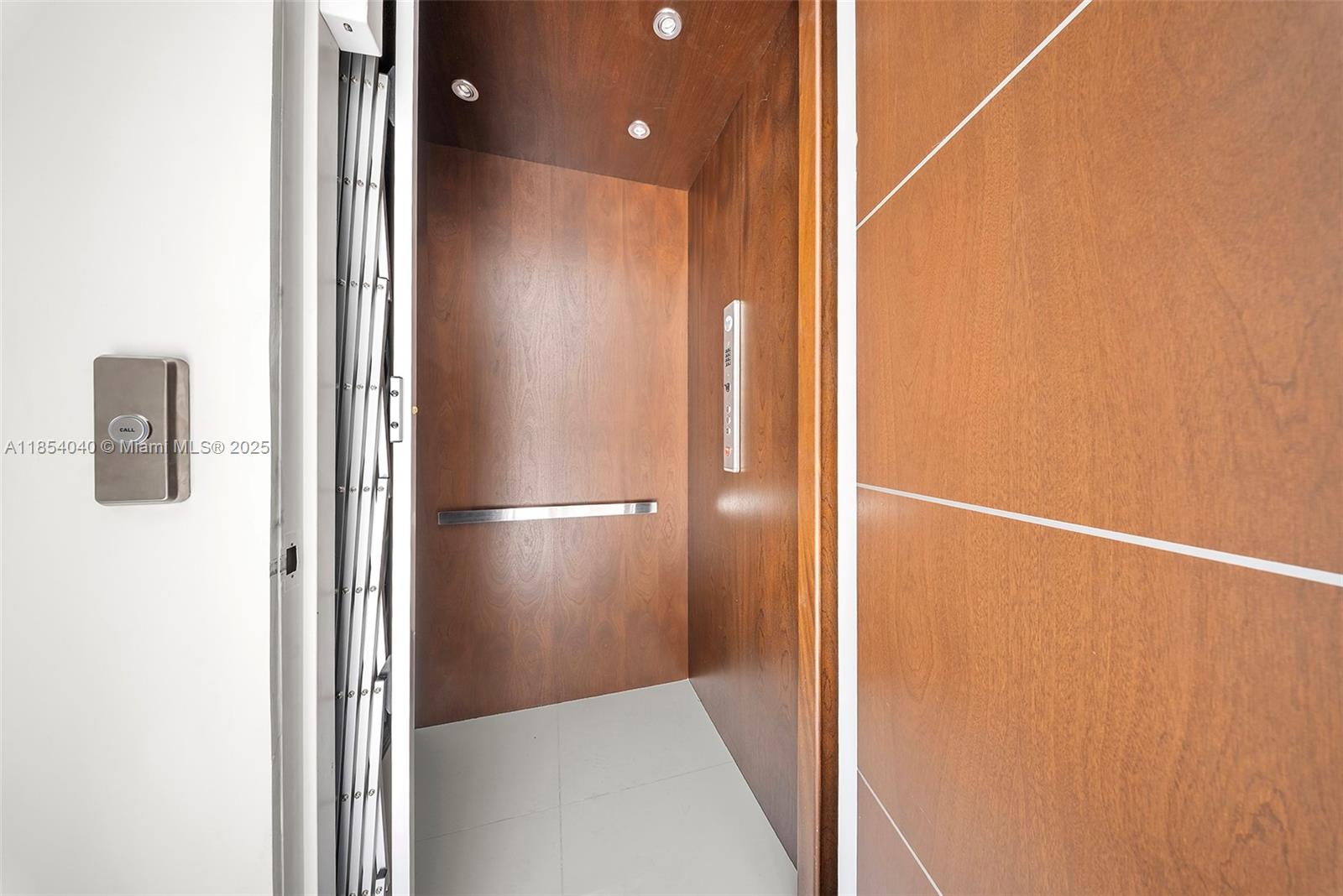 STILWELL ISLES - Residential