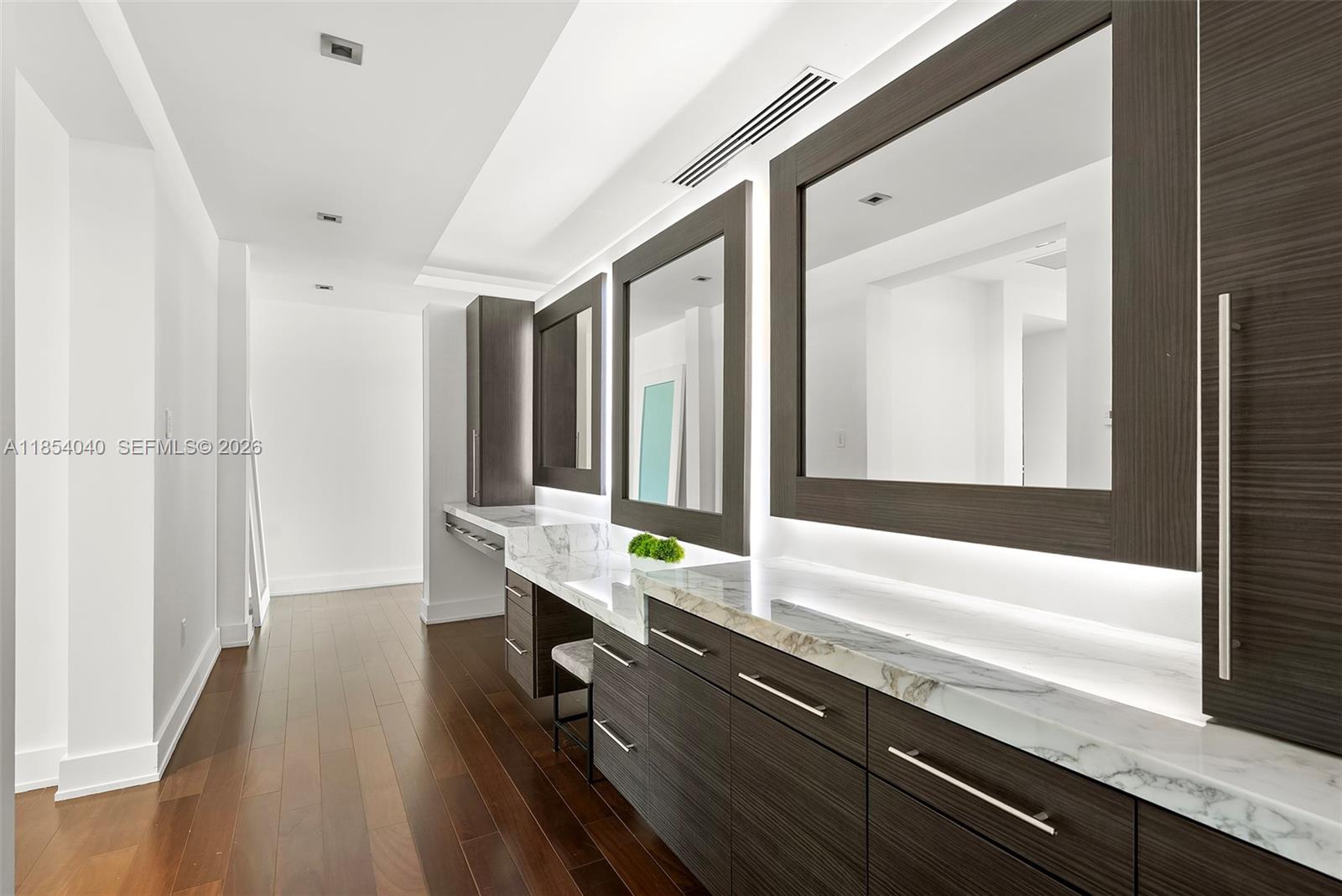 STILWELL ISLES - Residential