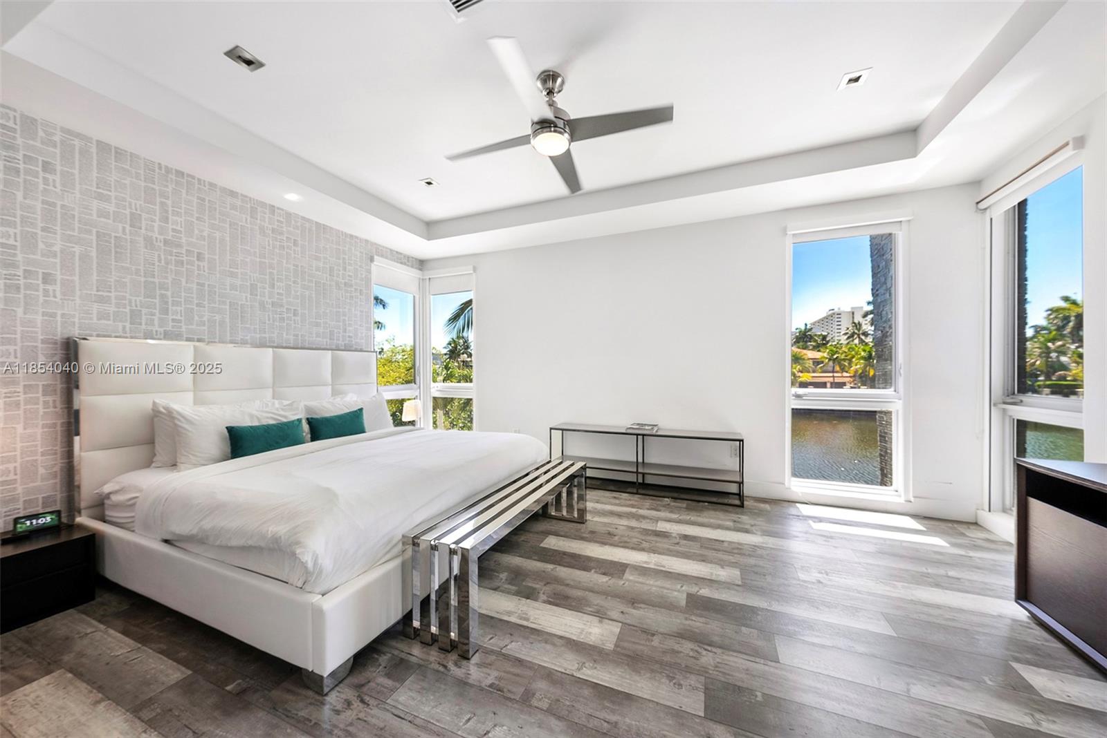 STILWELL ISLES - Residential