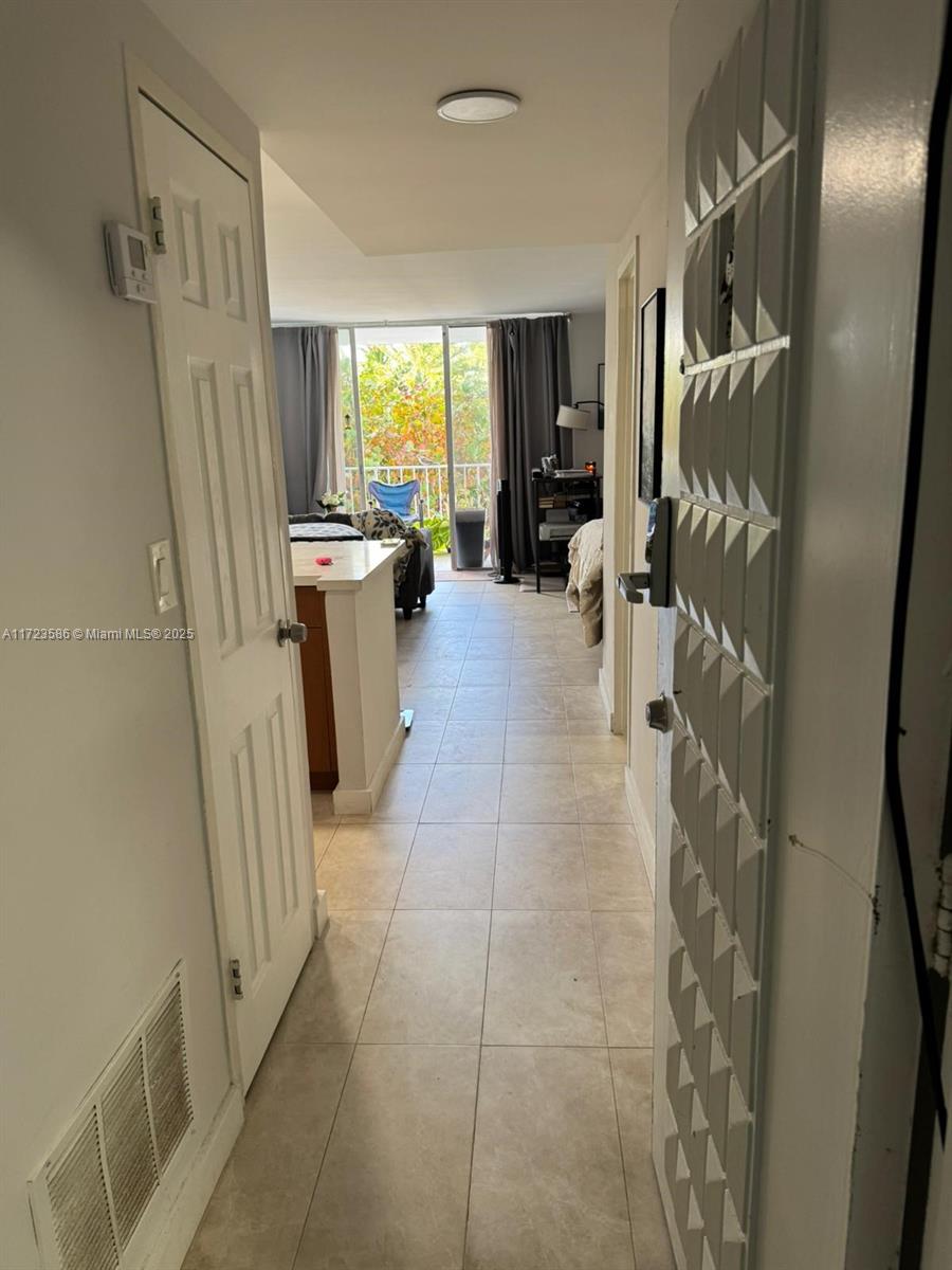 KENNEDY HOUSE CONDO - Residential