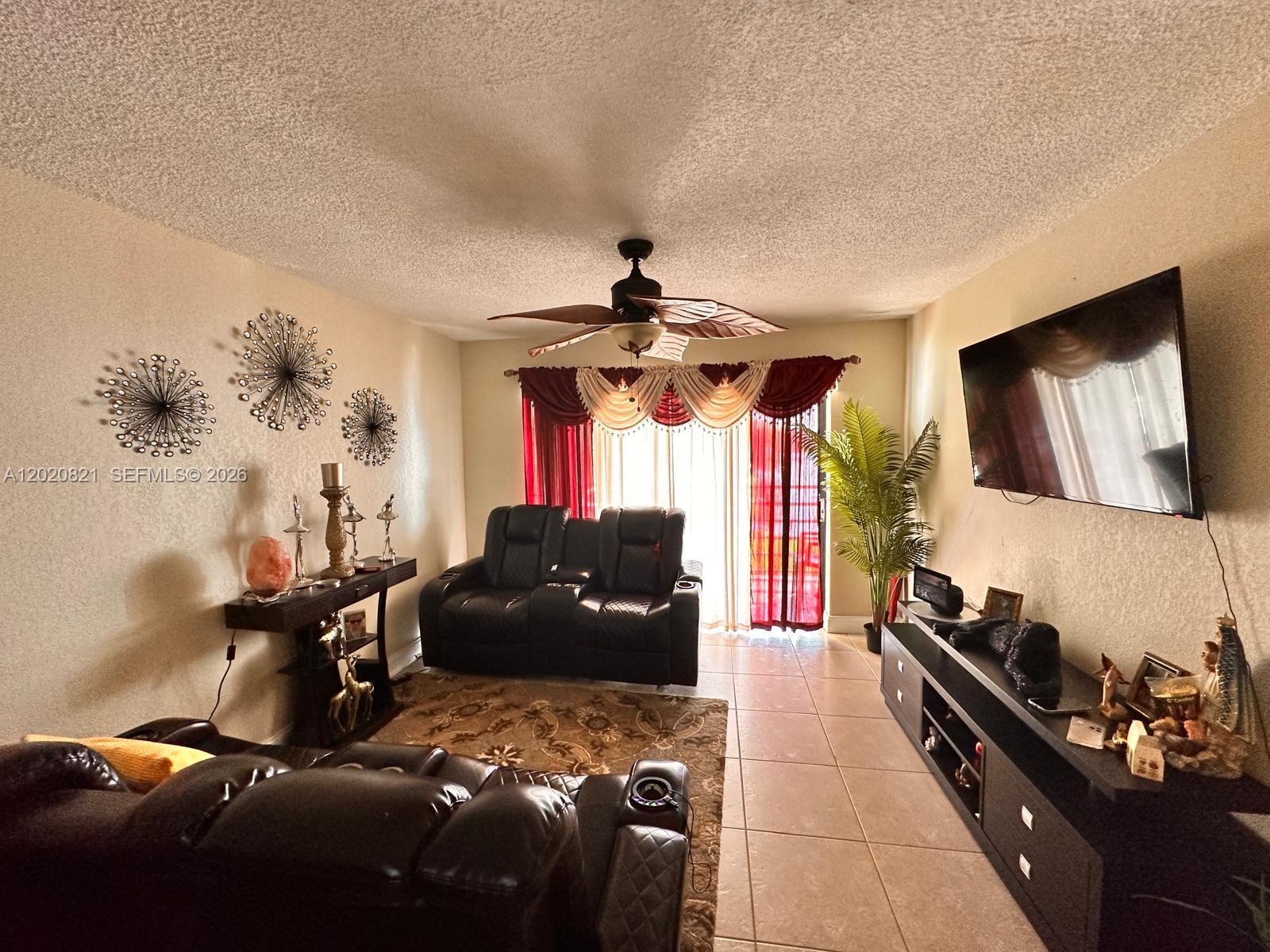 VISTA DEL LAGO CONDO VII - Residential