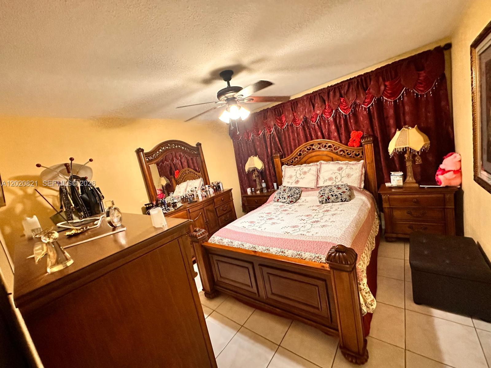 VISTA DEL LAGO CONDO VII - Residential