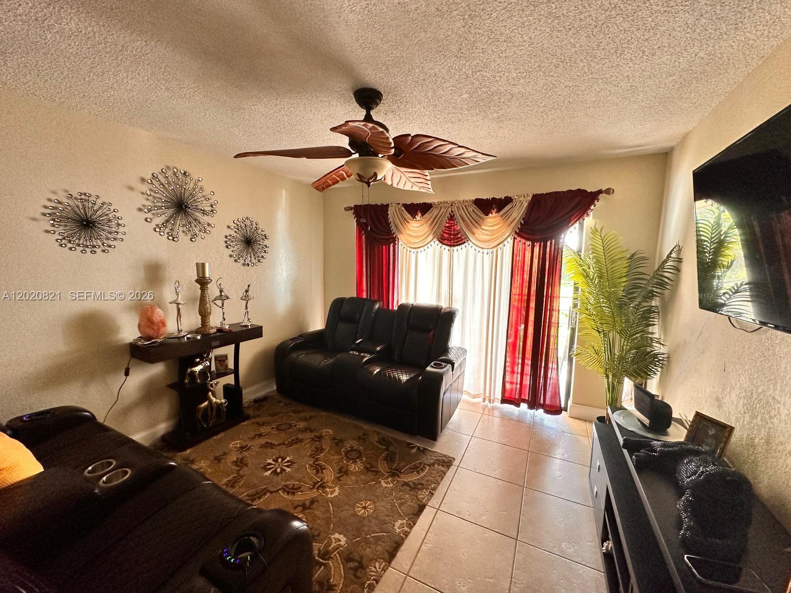 VISTA DEL LAGO CONDO VII - Residential
