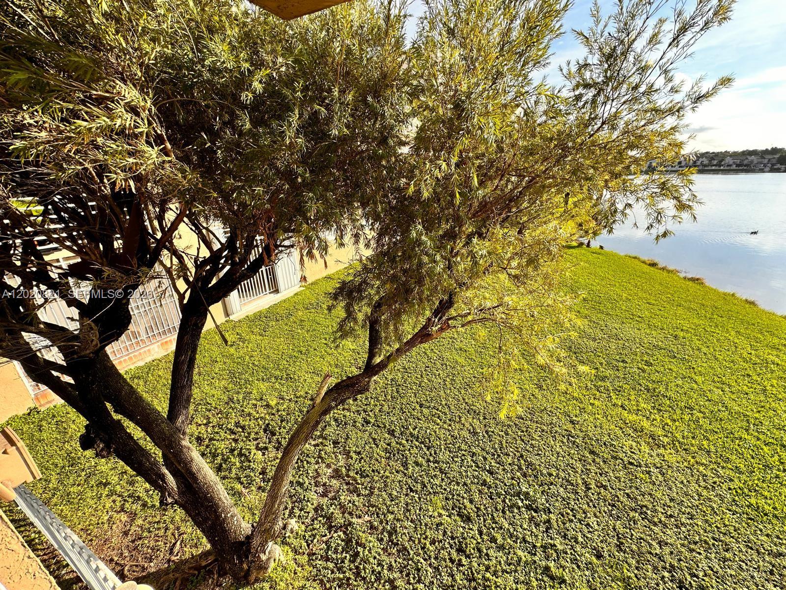 VISTA DEL LAGO CONDO VII - Residential