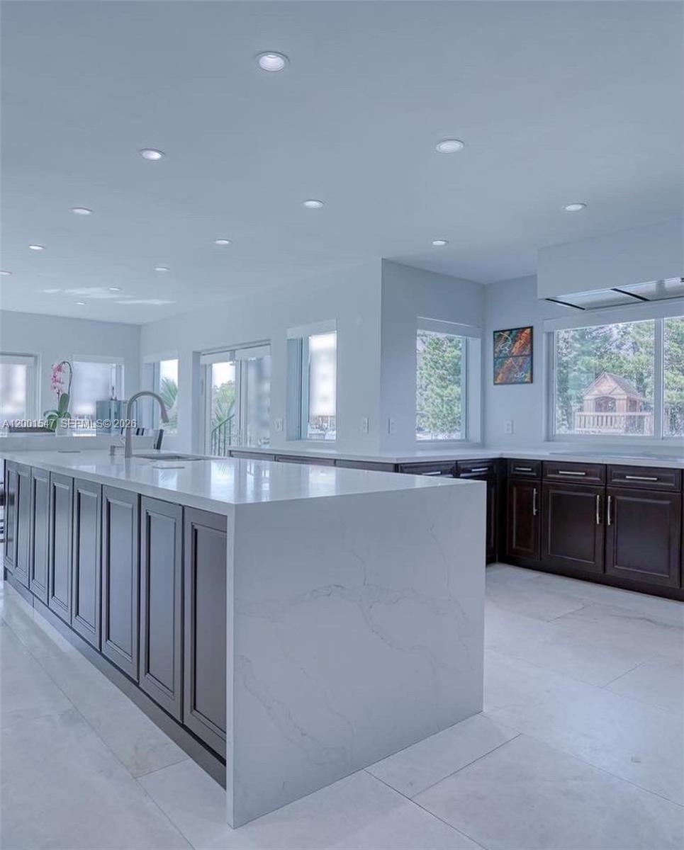 KEYSTONE ISLAND NO 5 - Residential Lease