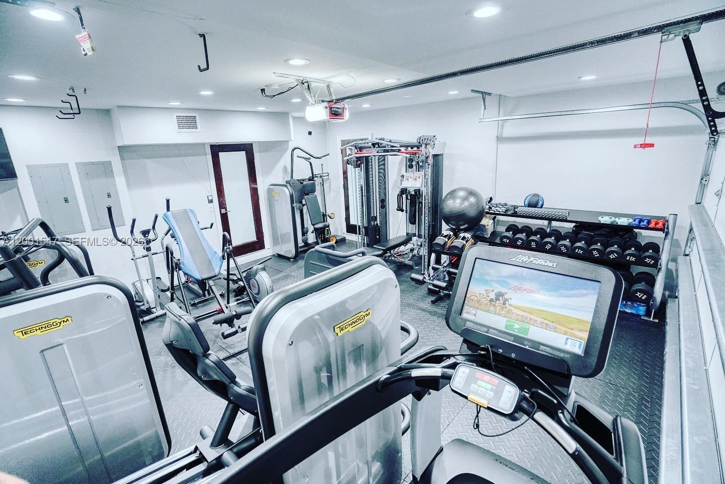 KEYSTONE ISLAND NO 5 - Residential Lease