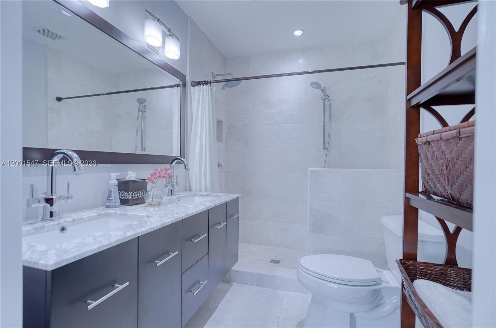 KEYSTONE ISLAND NO 5 - Residential Lease