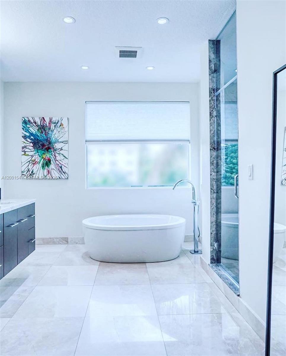 KEYSTONE ISLAND NO 5 - Residential Lease