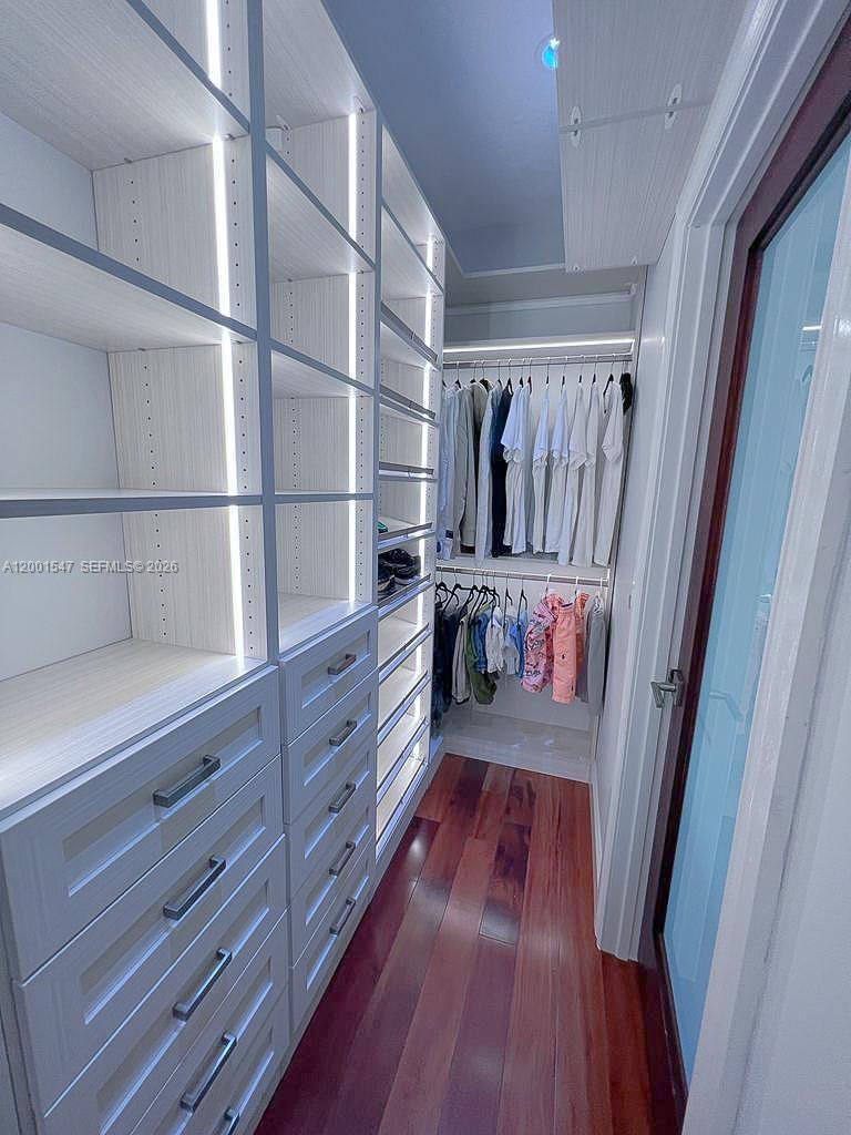 KEYSTONE ISLAND NO 5 - Residential Lease