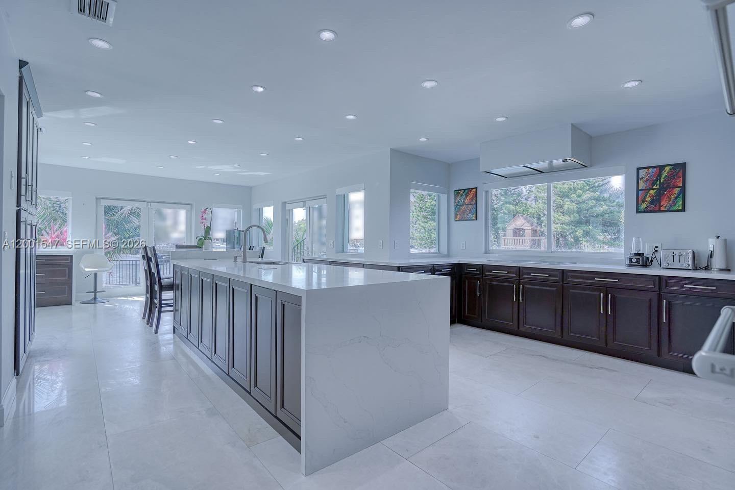 KEYSTONE ISLAND NO 5 - Residential Lease