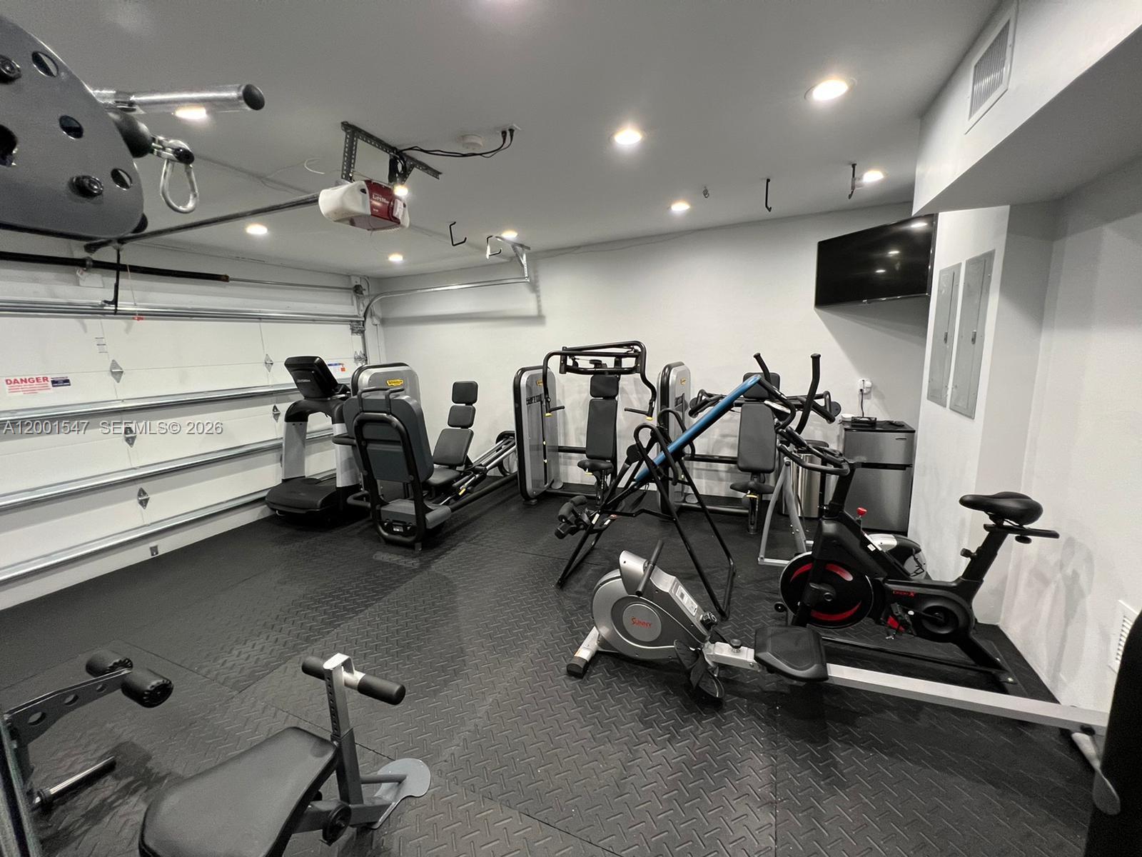 KEYSTONE ISLAND NO 5 - Residential Lease