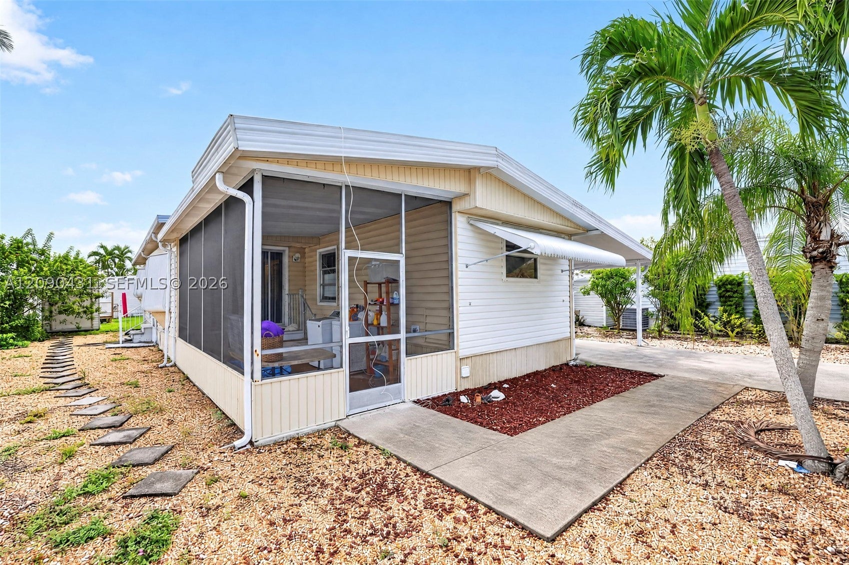 2903 Harbor Ln