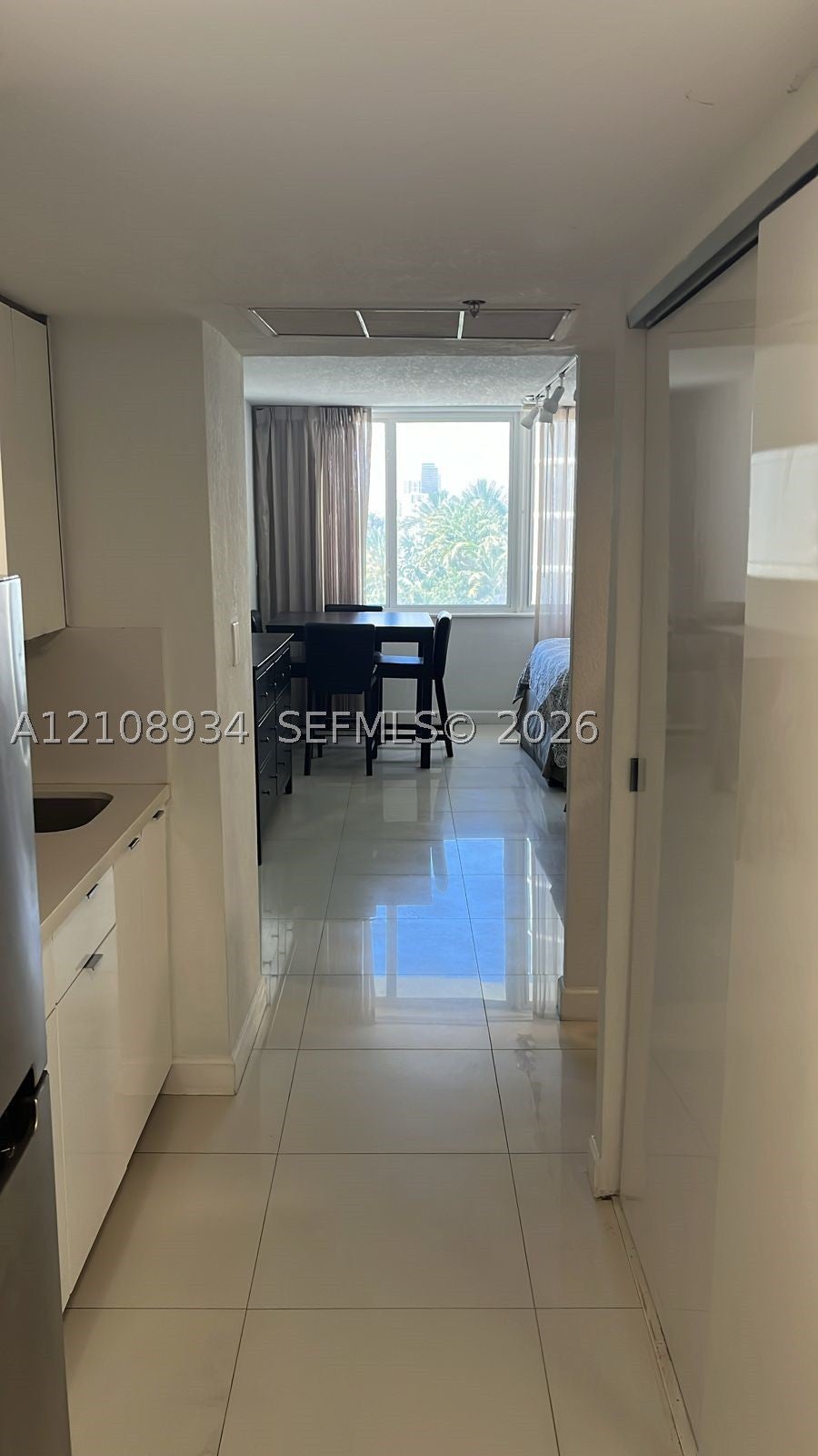 19201 Collins Ave 330
