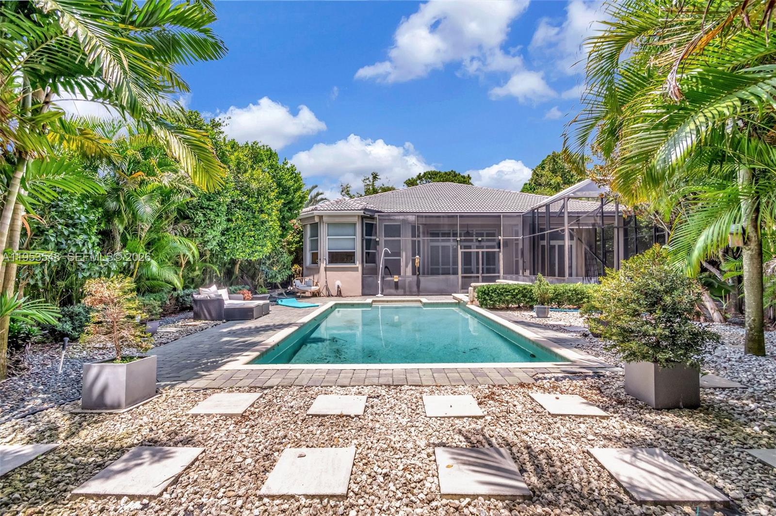 IRONHORSE PAR F - Residential