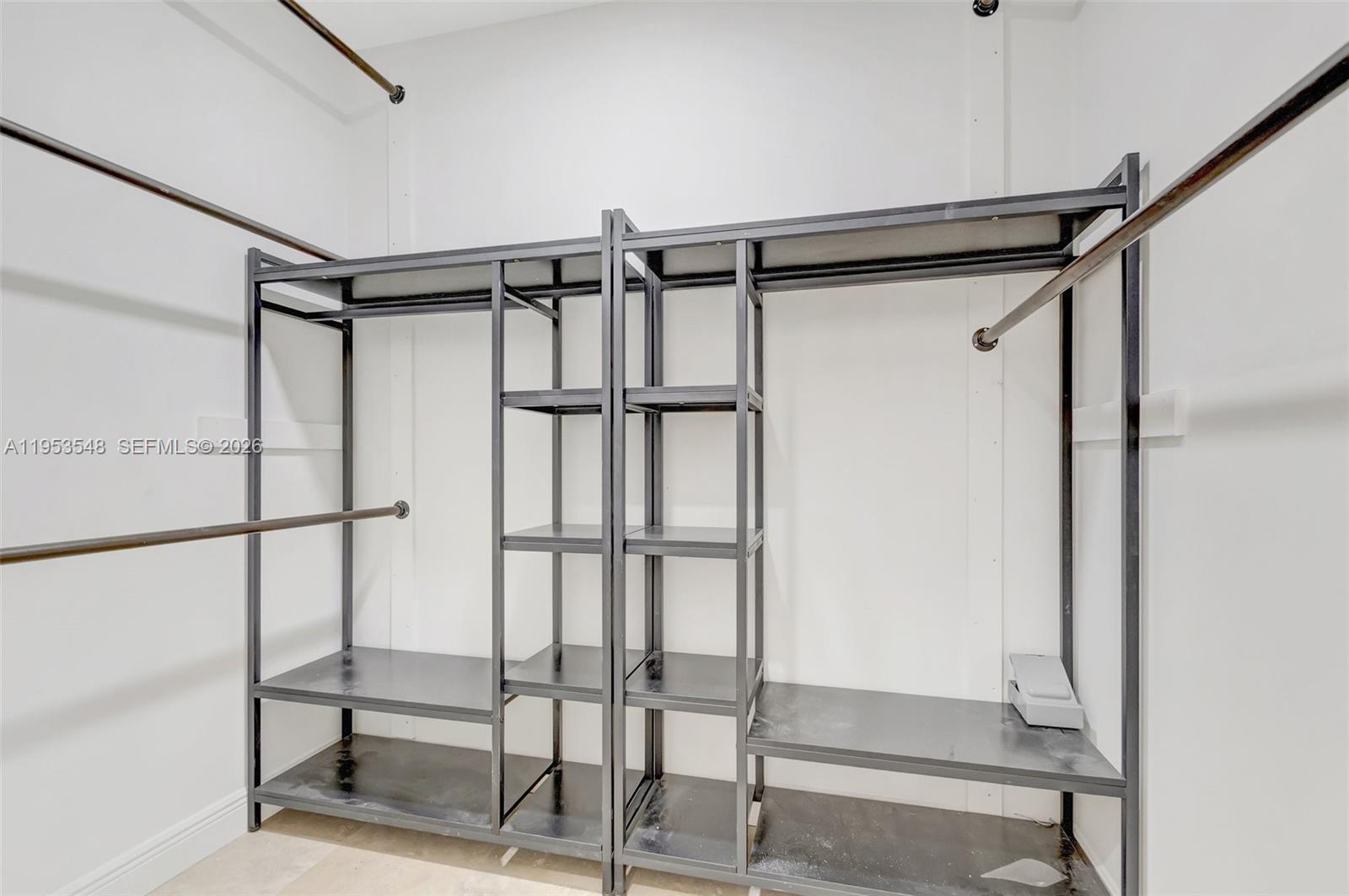 IRONHORSE PAR F - Residential