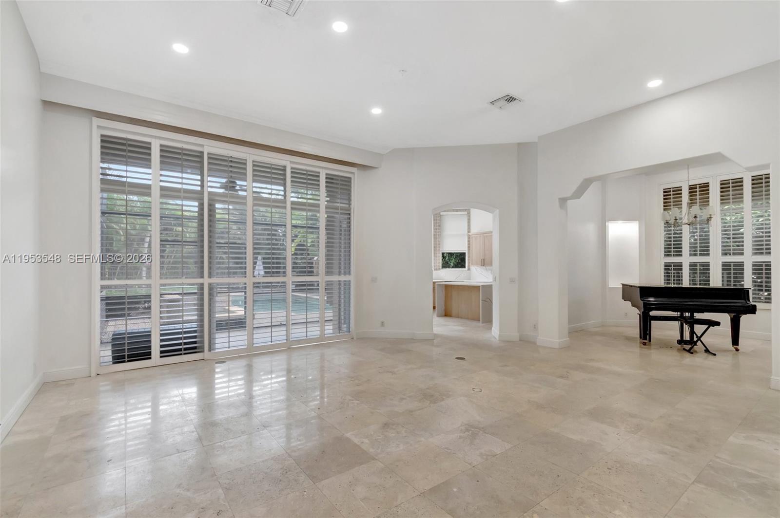 IRONHORSE PAR F - Residential