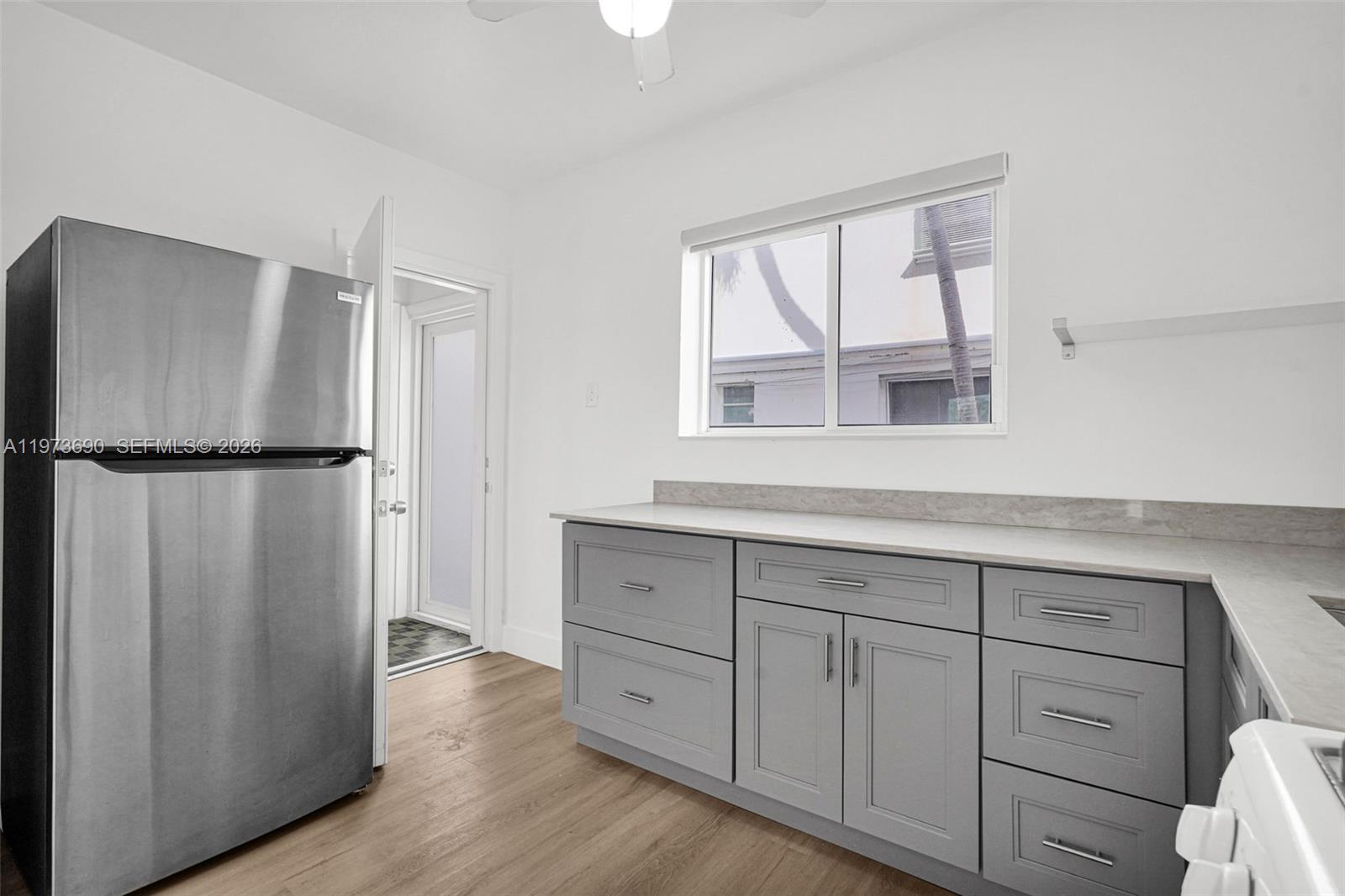 ALTOS DEL MAR NO 3 - Residential Lease