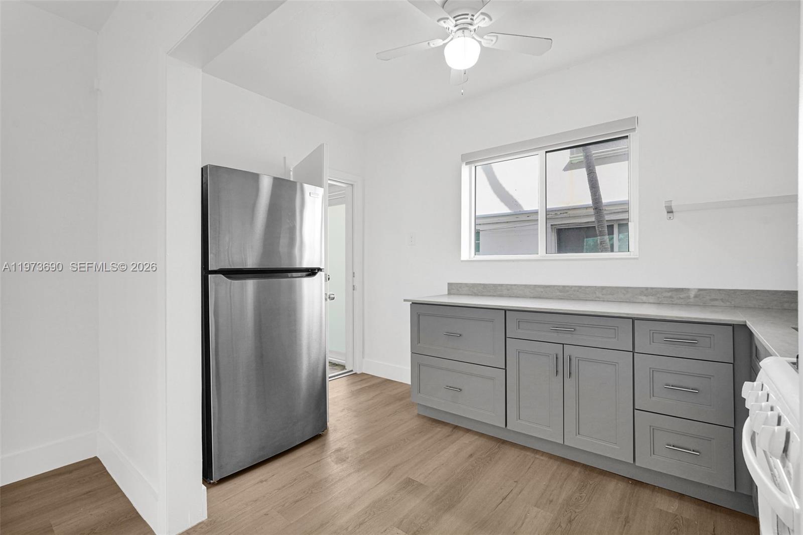 ALTOS DEL MAR NO 3 - Residential Lease