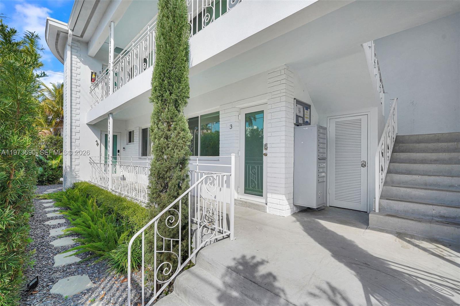 ALTOS DEL MAR NO 3 - Residential Lease