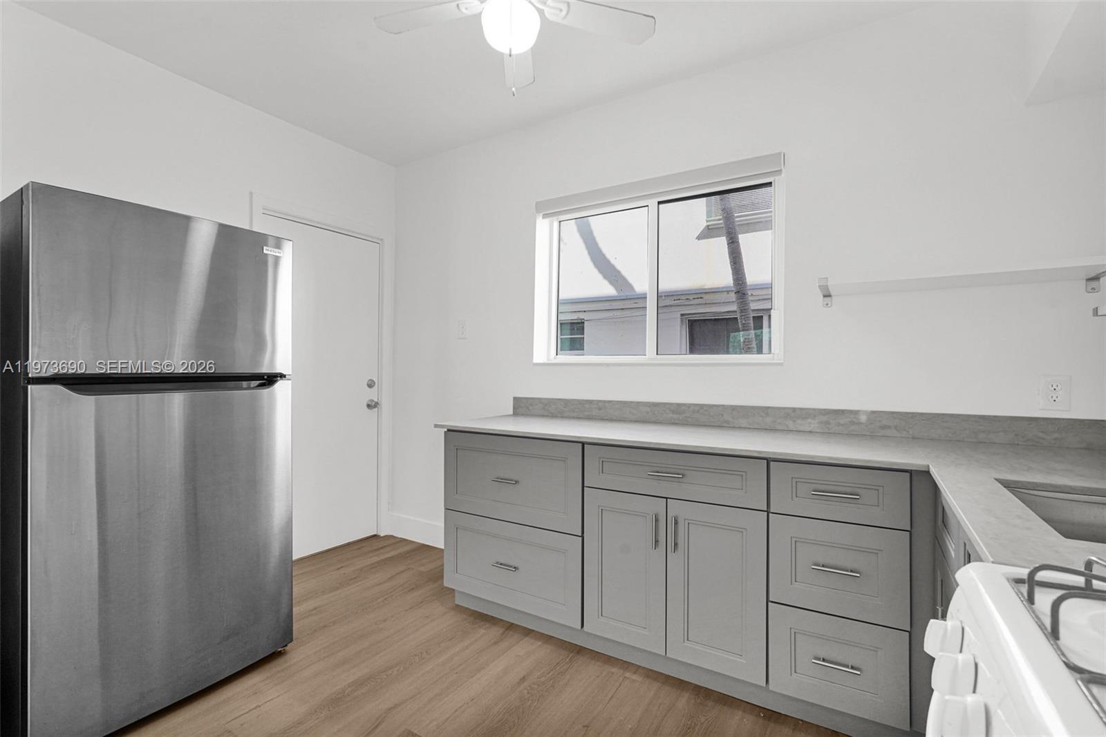 ALTOS DEL MAR NO 3 - Residential Lease