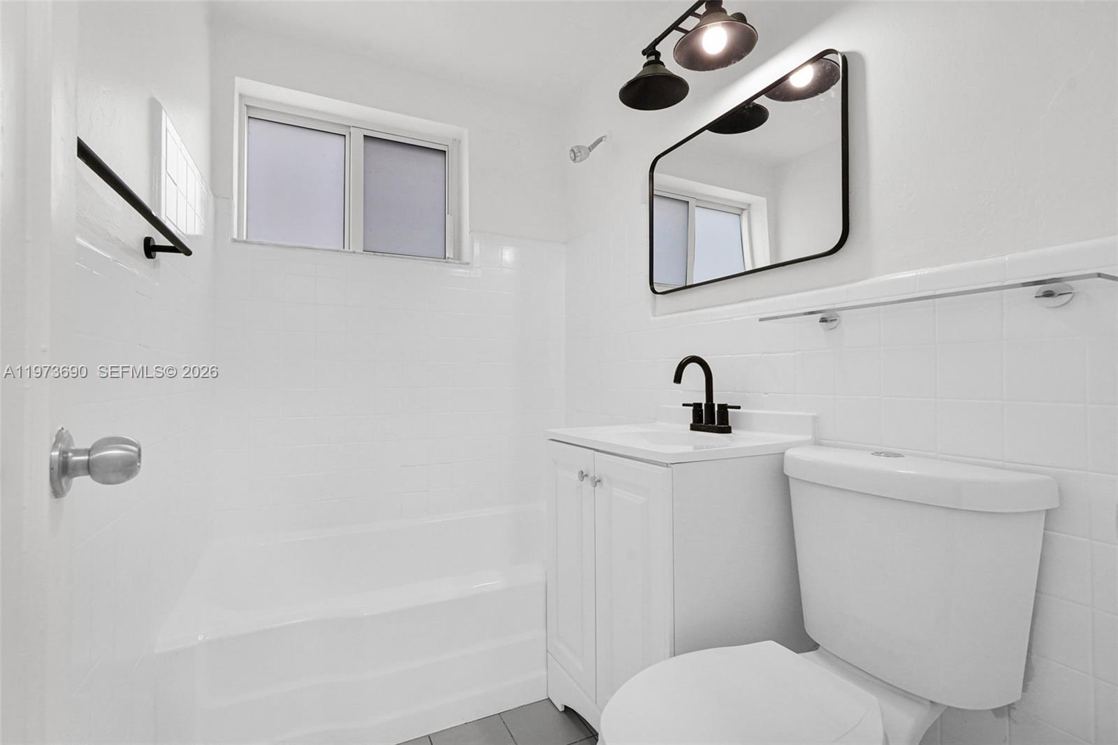 ALTOS DEL MAR NO 3 - Residential Lease