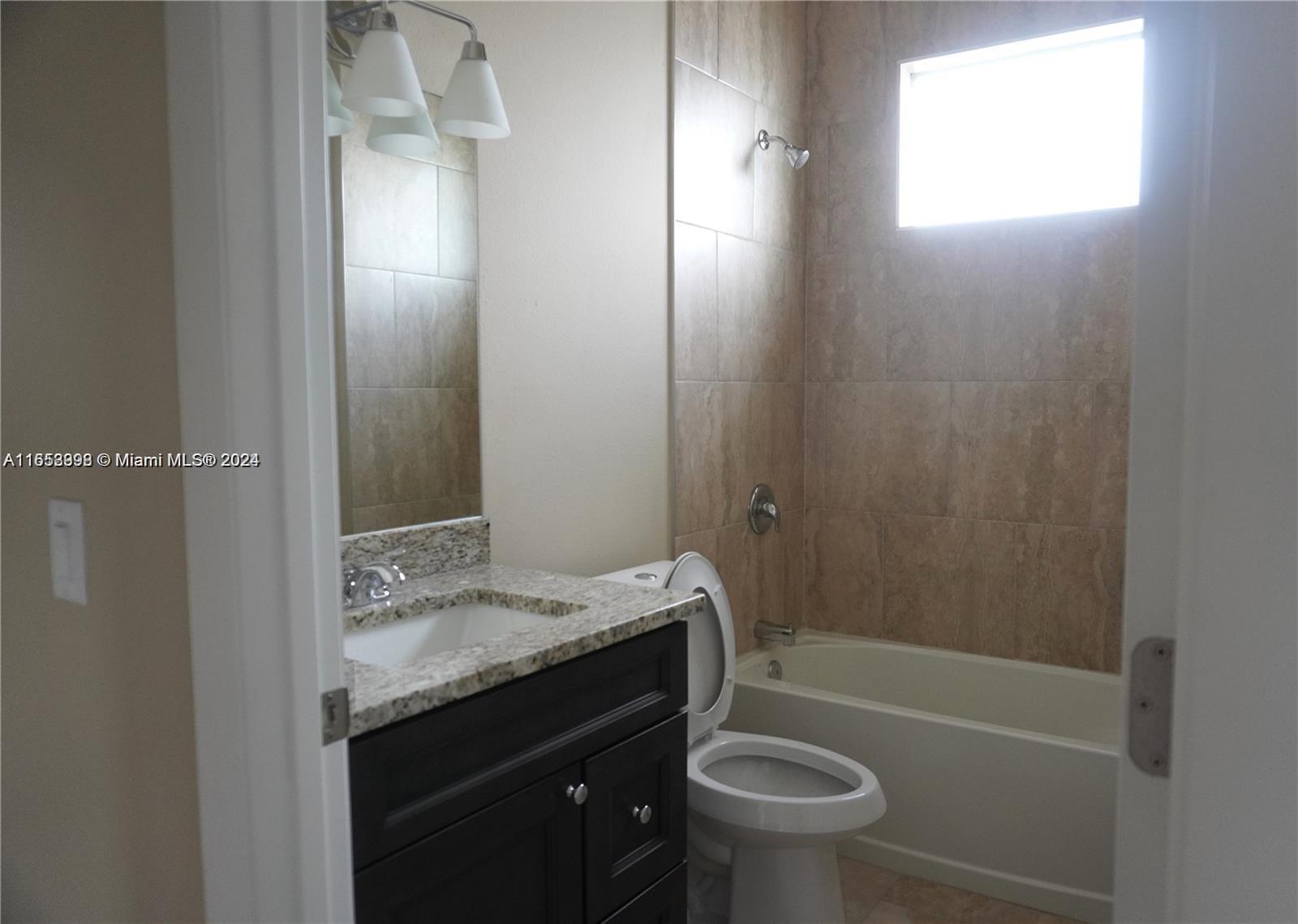 PORT LABELLE - Residential Lease