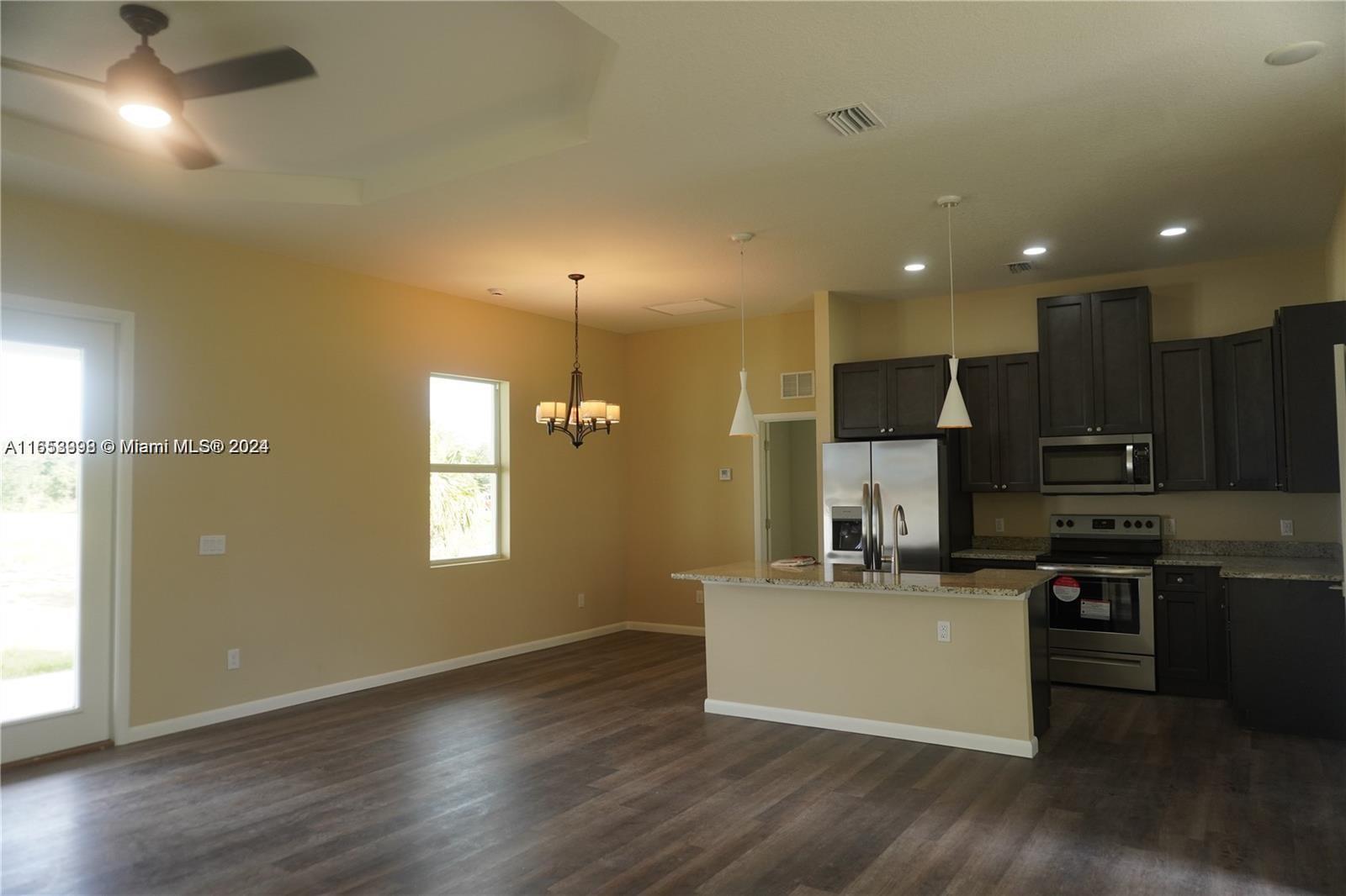 PORT LABELLE - Residential Lease