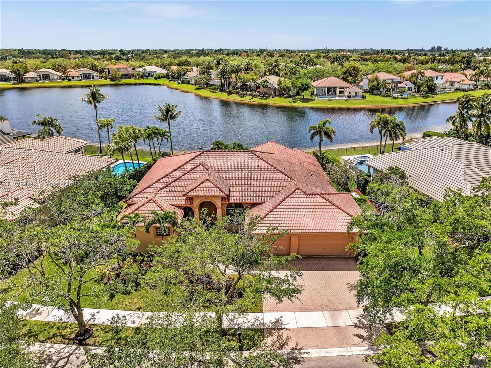Property for Sale at 2701 Edgewater Ct, Weston, Broward County, Florida - Bedrooms: 3 
Bathrooms: 3  - $1,250,000