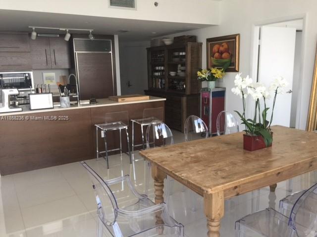 465 BRICKELL AV 3002