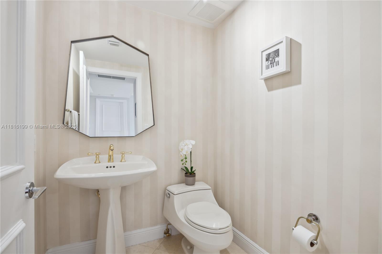 CLUB TOWER THREE CONDO - Residential