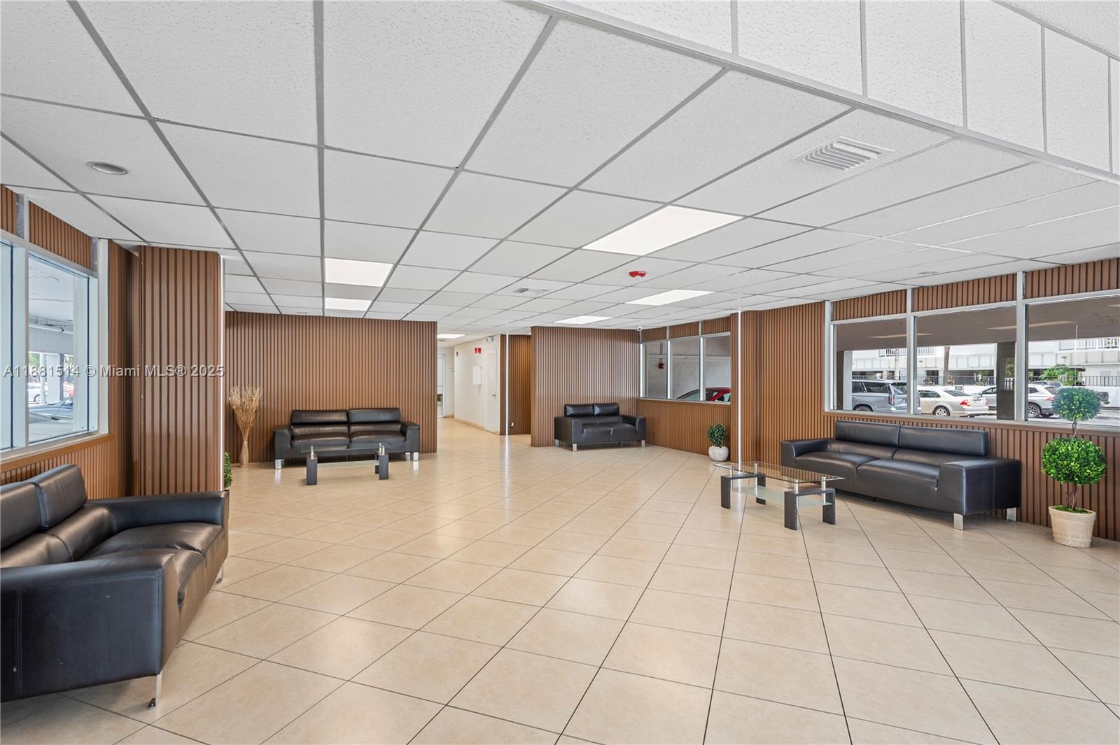 GATEWAY HOUSE CONDO - SOU - Residential Lease